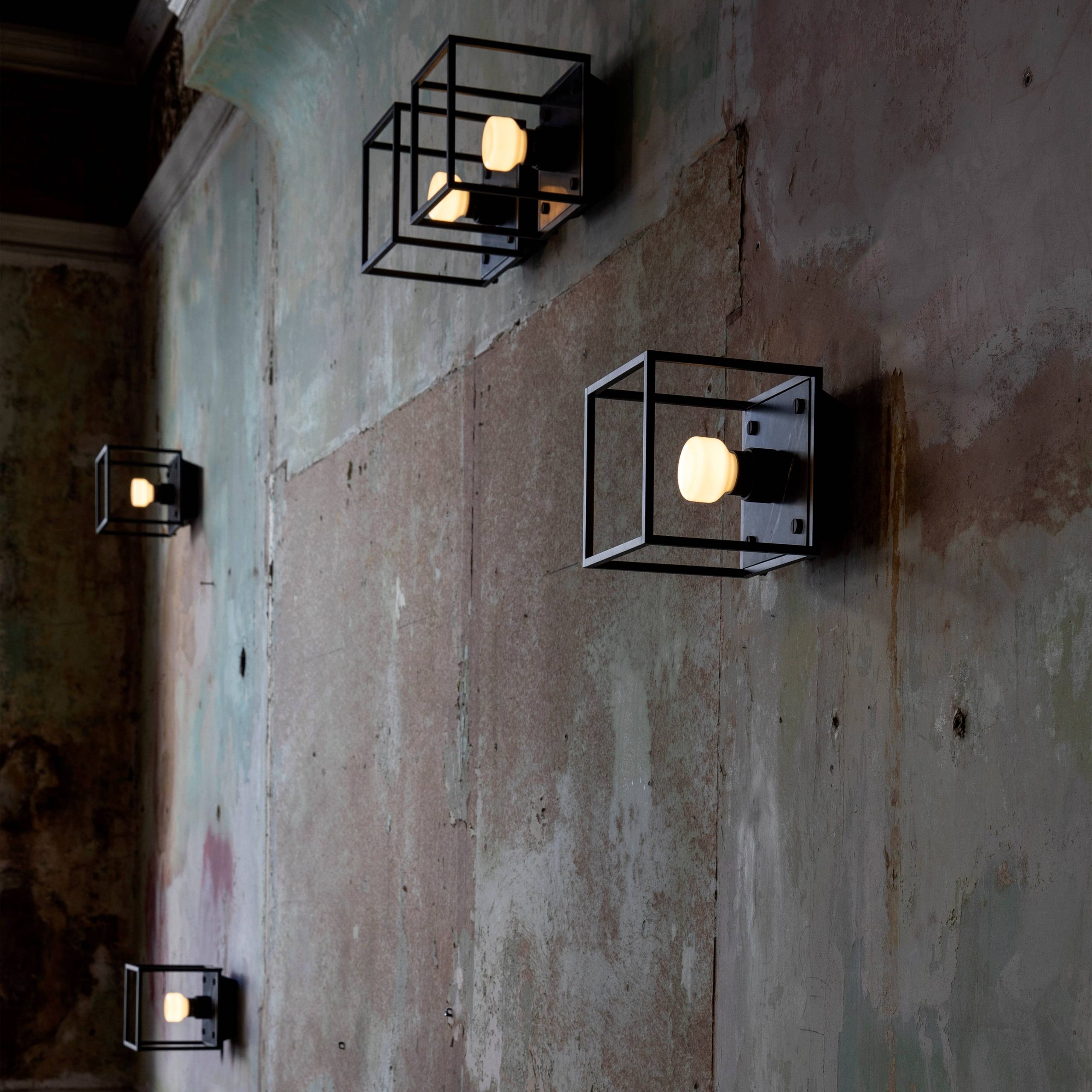 CAGED / SMALL / CROSS / BLACK MARBLE - Image 3