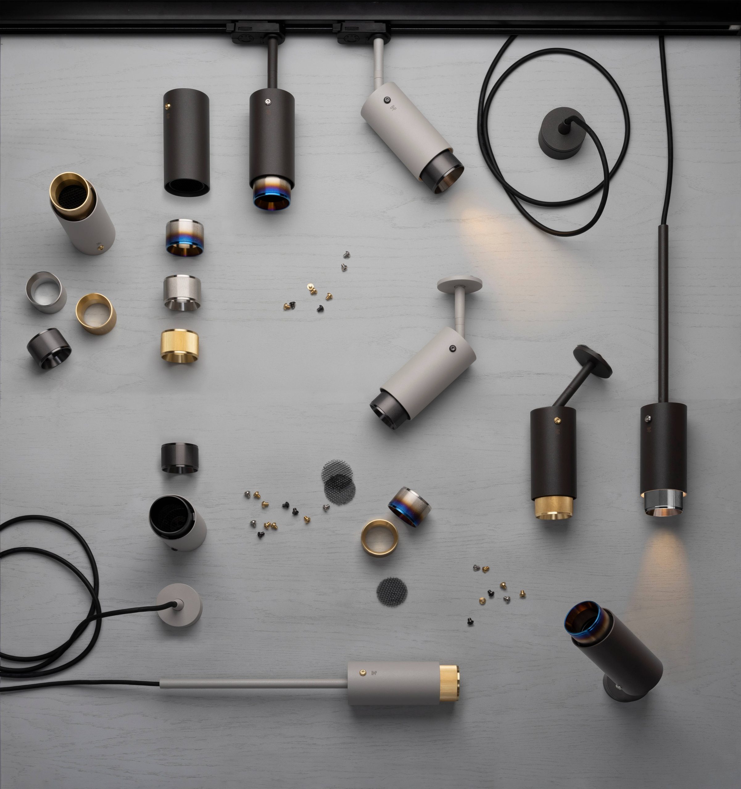 EXHAUST SURFACE / LINEAR / GRAPHITE / BRASS - Image 4