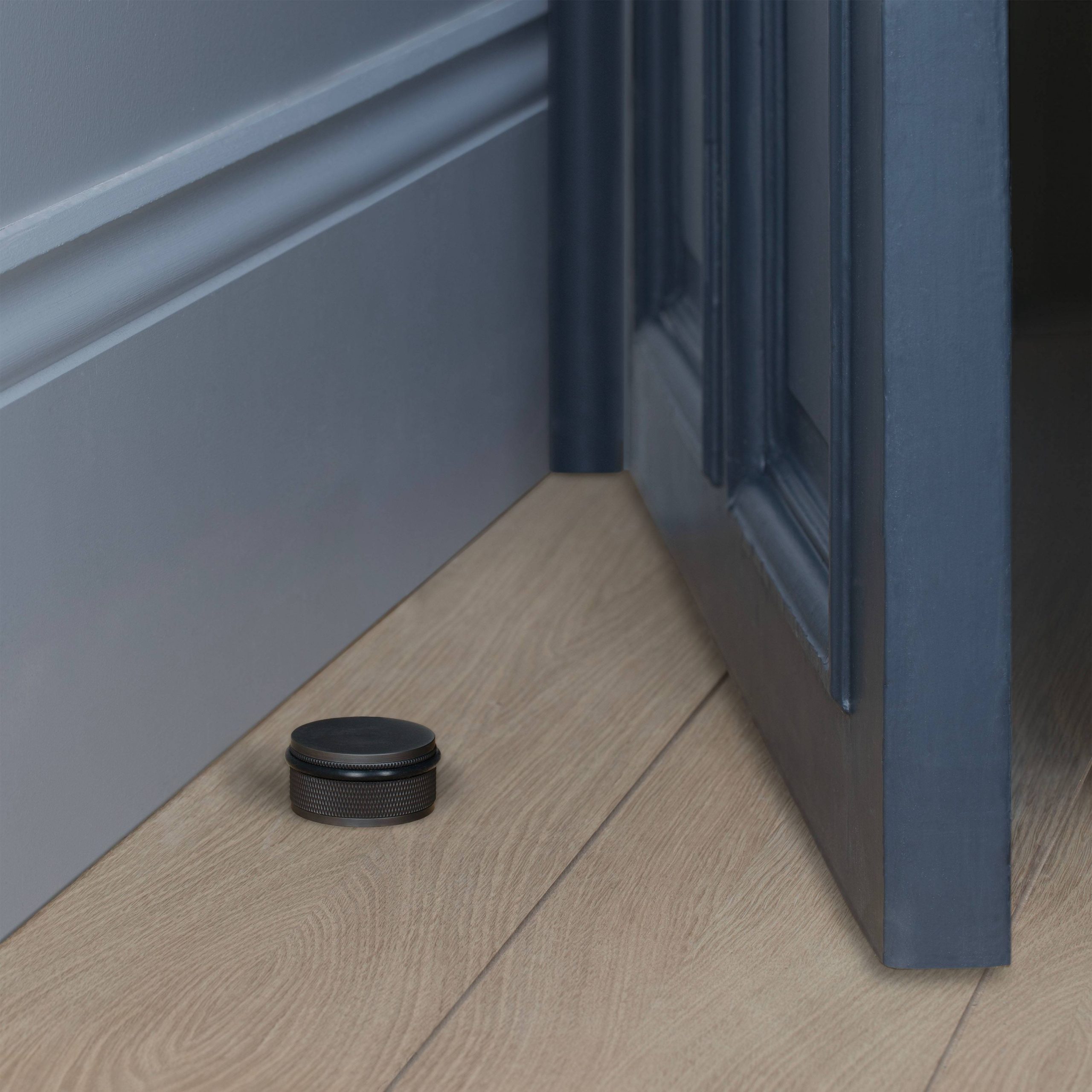 DOOR STOP / FLOOR / CROSS / SMOKED BRONZE - Image 2