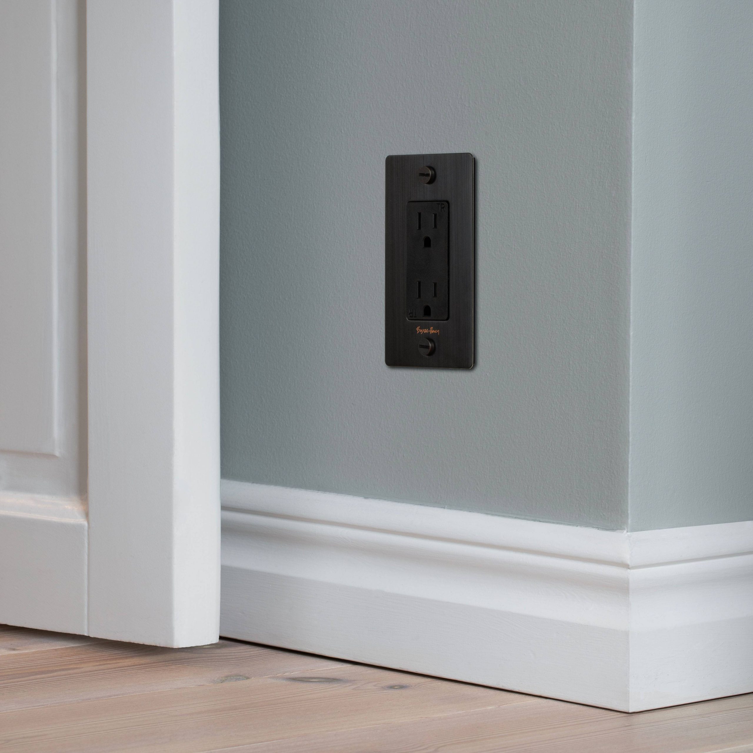 1G DUPLEX OUTLET / CROSS / WITHOUT LOGO / SMOKED BRONZE - Image 3