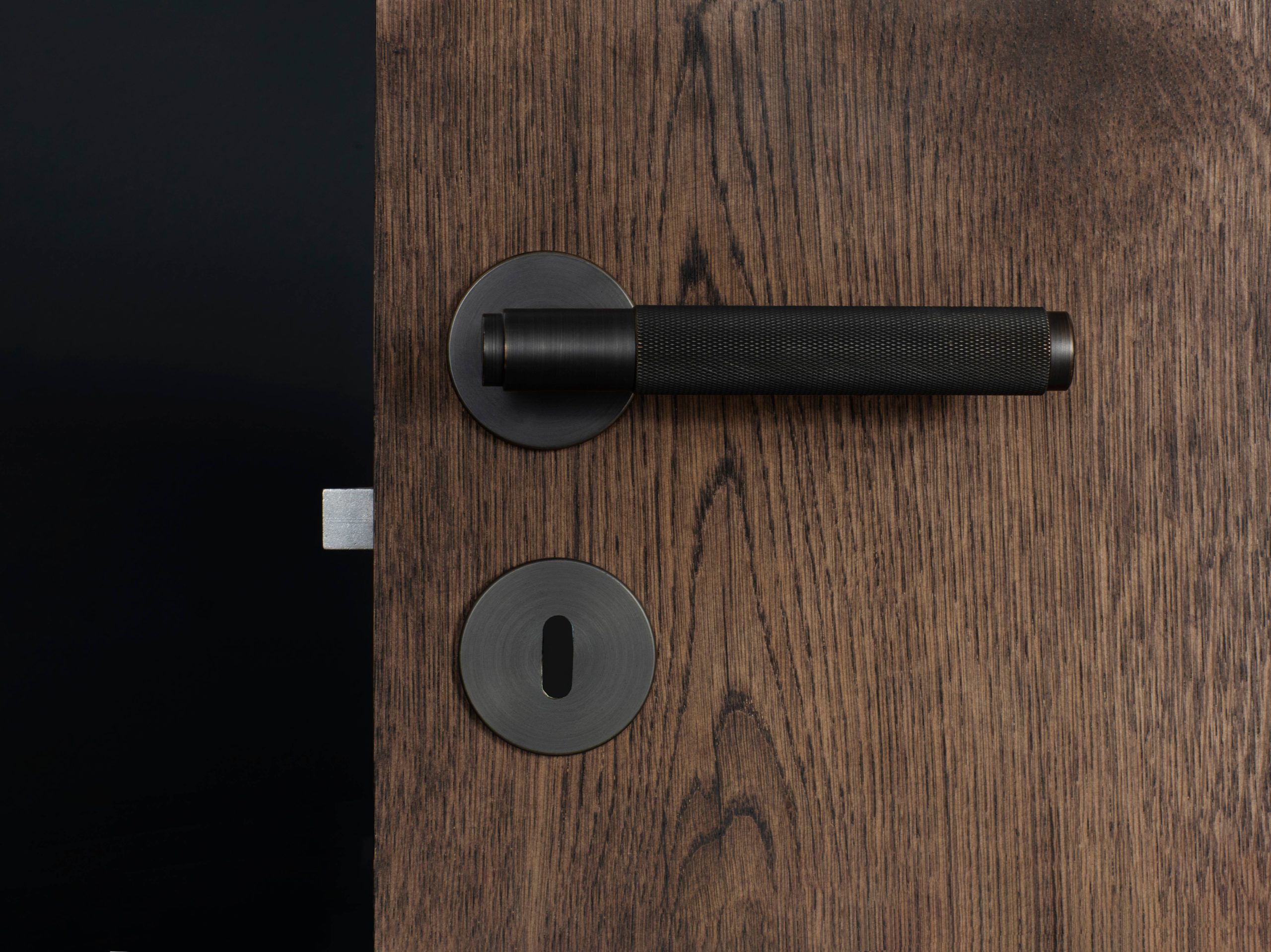 DOOR HANDLE SET / PASSAGE / CROSS / SMOKED BRONZE - Image 2