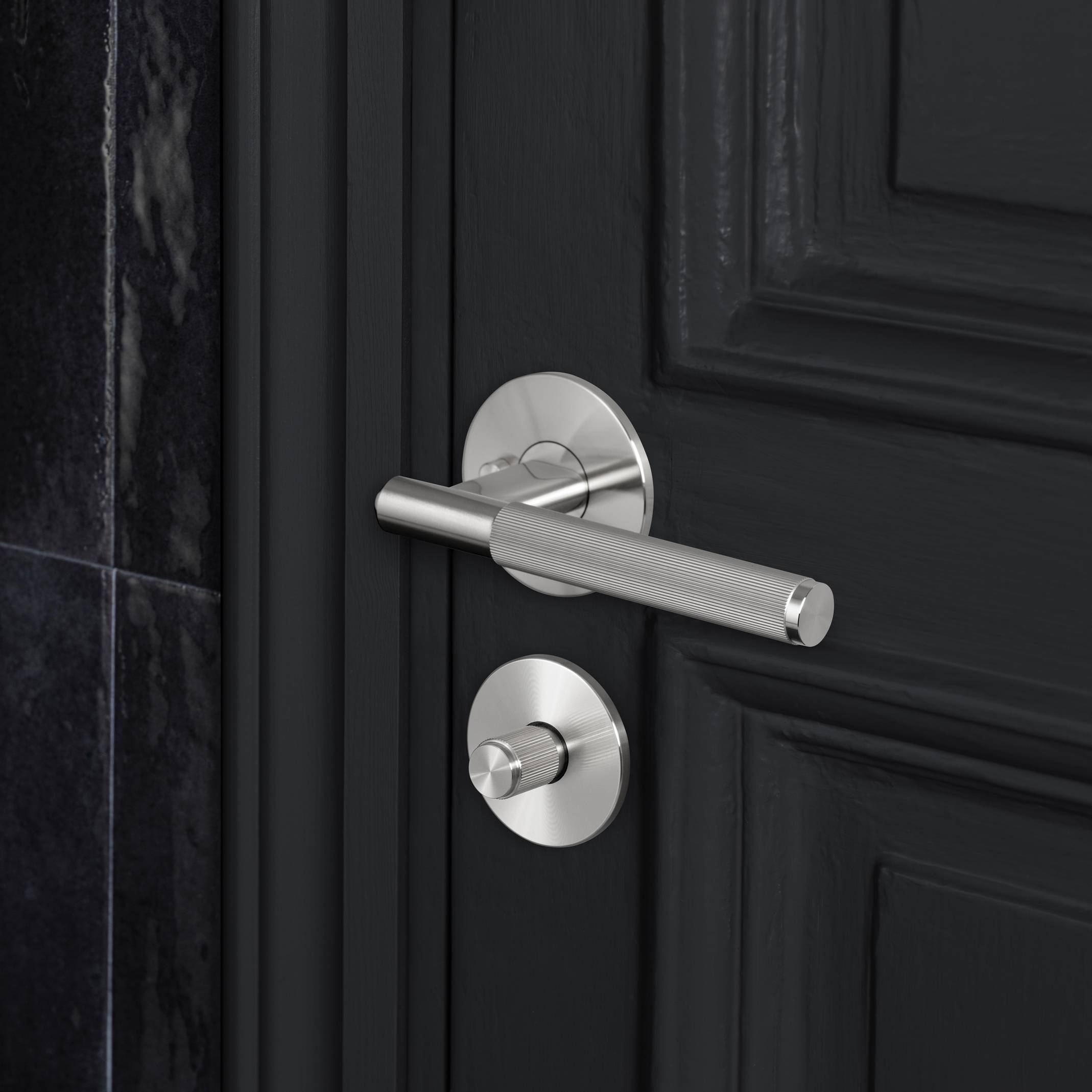 DOOR HANDLE SET / PRIVACY / LINEAR / STEEL - Image 2