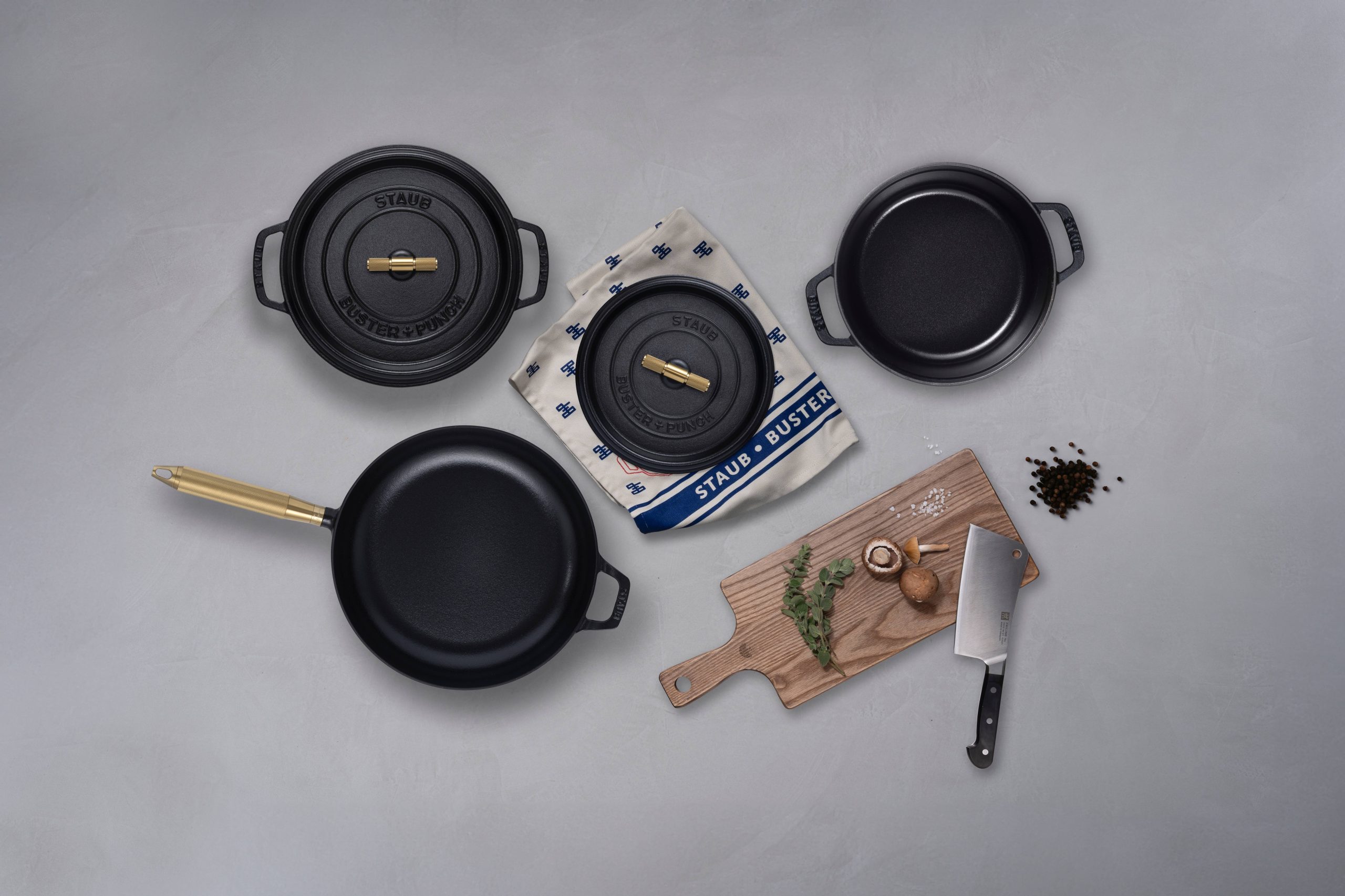 COCOTTE / 9.45 INCHES / CROSS / STAUB / BLACK / BRASS - Image 4
