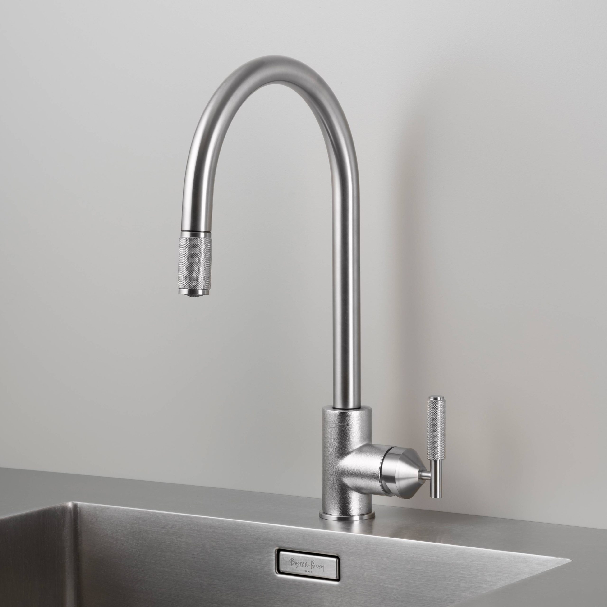 KITCHEN FAUCET / PULL-OUT MIXER / CROSS / STEEL