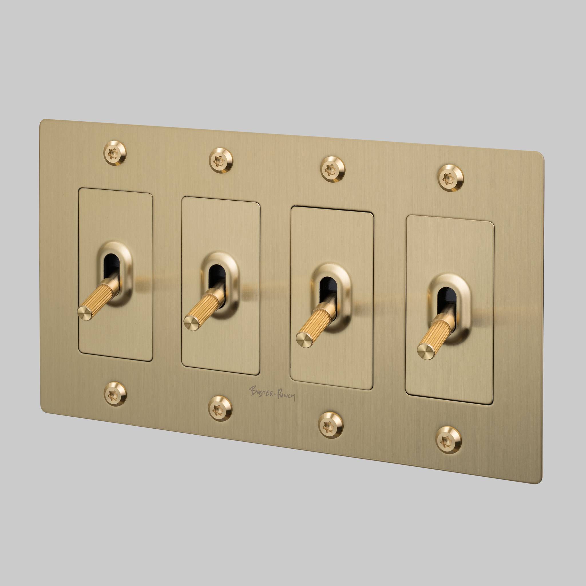 4G TOGGLE / LINEAR / WITH LOGO / BRASS