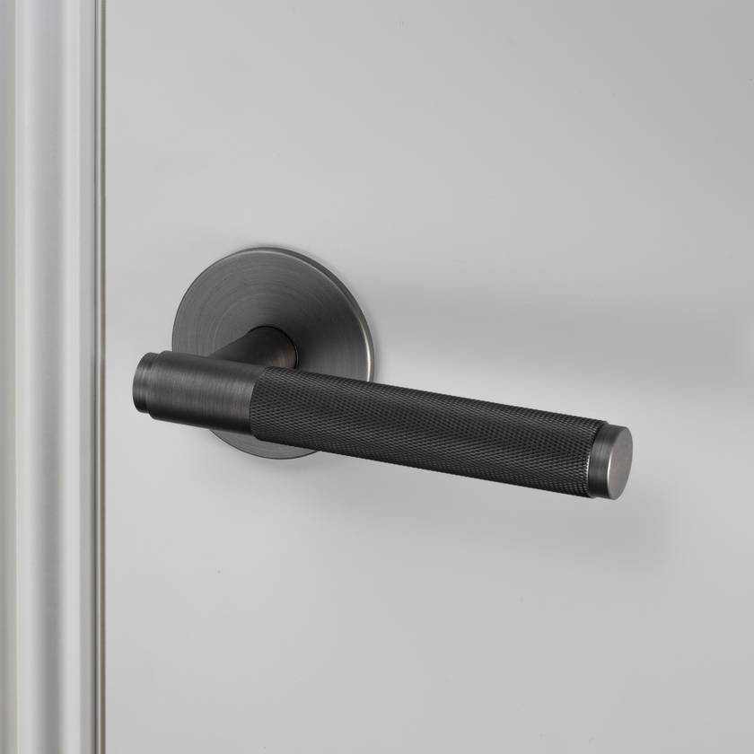 DOOR HANDLE SET / PASSAGE / CROSS / SMOKED BRONZE