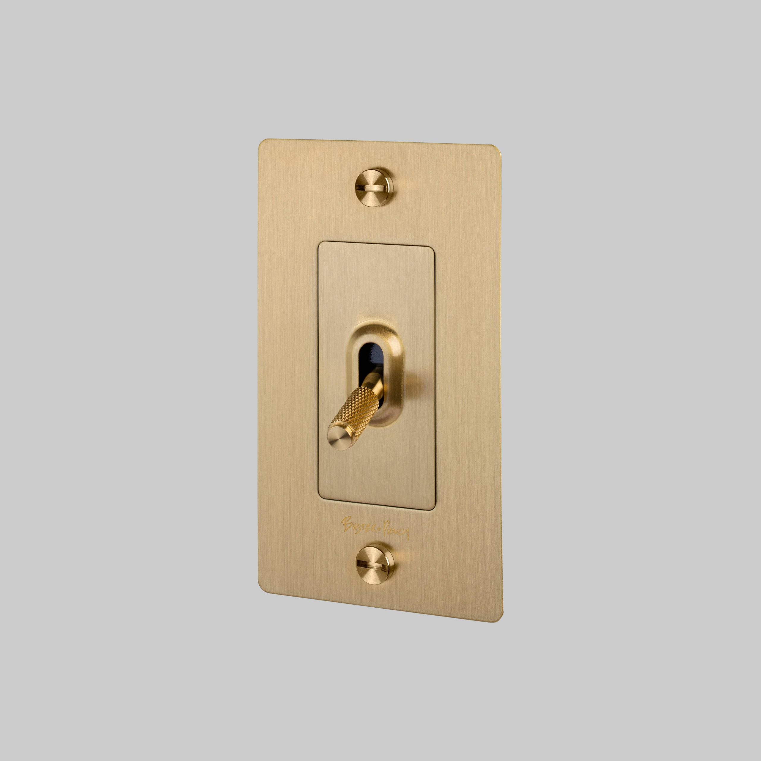 1G TOGGLE / CROSS / WITH LOGO / BRASS